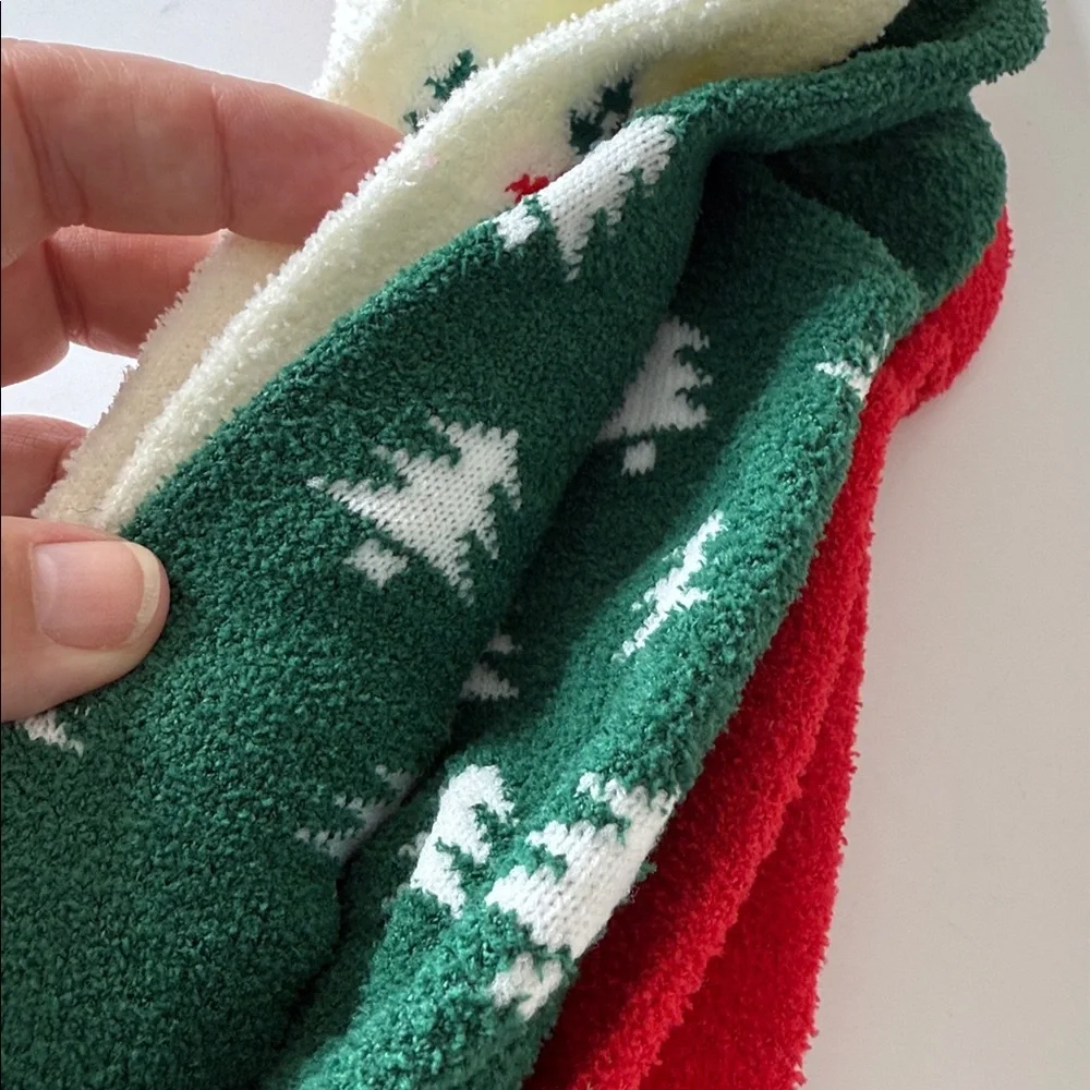 Life is Good Fuzzy Christmas Socks 3 Pairs
